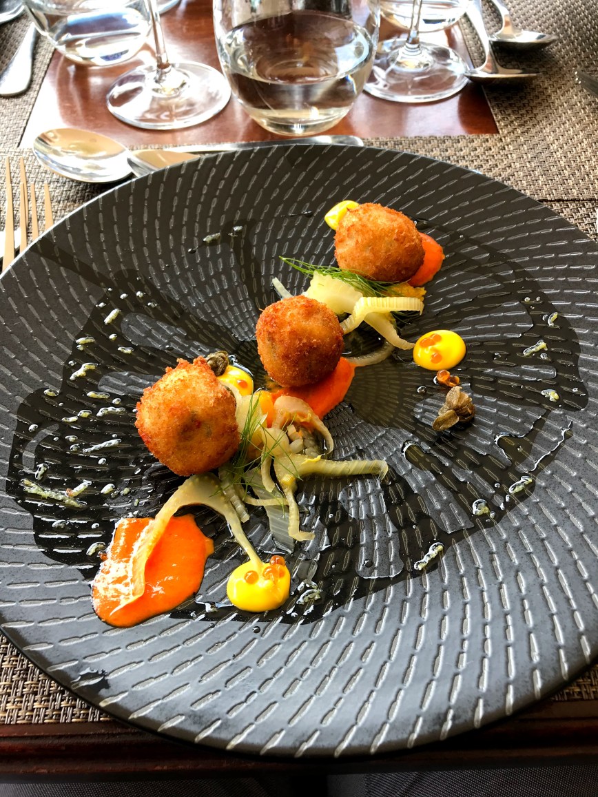 1ere entrée : croquette de saumon et légumes 